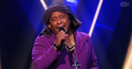 ‘The Voice’ judges turn after a senior man sings only five words