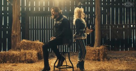 Dolly Parton and Zach Williams singing 'There Was Jesus'