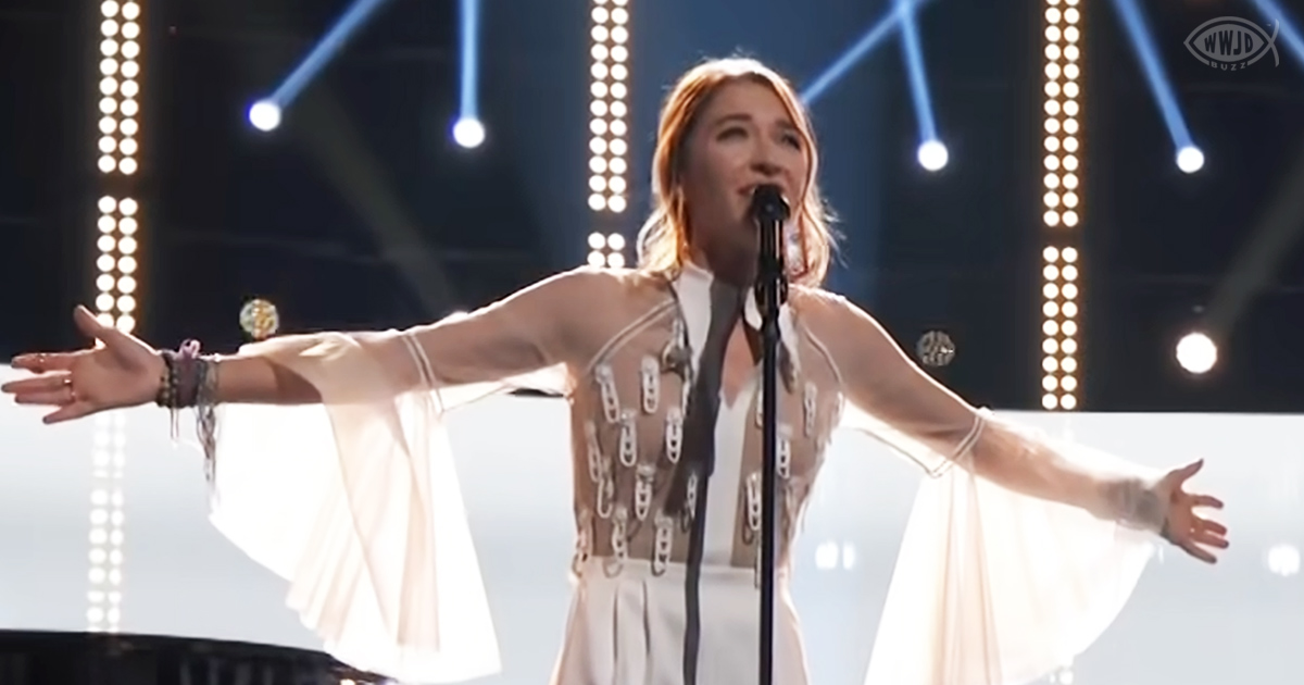 Lauren Daigle singing ‘You Say’ on The Voice