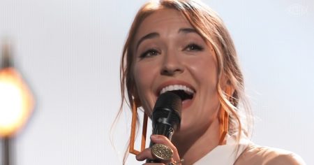 Lauren Daigle singing ‘You Say’ on The Voice