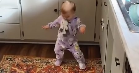 Baby dancing